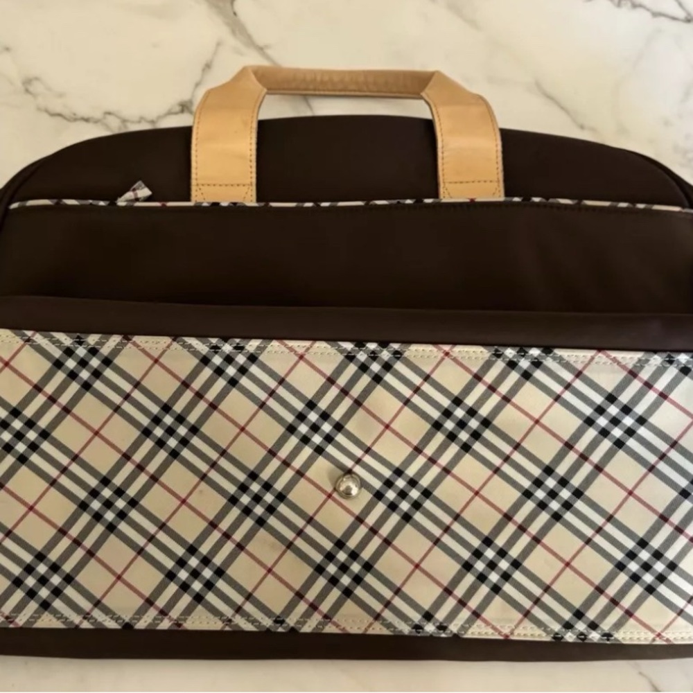 Burberry weekender/hand bag